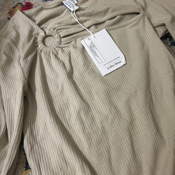 NWT & Other Stories Cut Out Top SZ XS - Picture 4 of 5